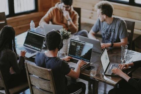 How to Choose a React Native Development Company for AI-Driven Mobile Projects
