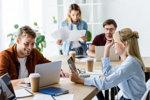 From Idea to Product: What Separates Startups That Ship from Those That Stall