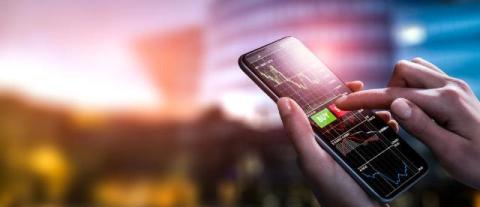How Mobile Access Changes the Way Active Traders Manage Positions