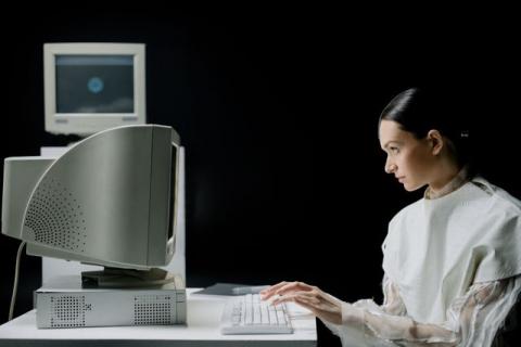 Ways We Can Keep AI Under Control Before It Becomes a Problem
