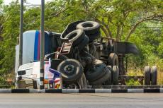 Steps to Take Immediately After a Truck Accident in Queens
